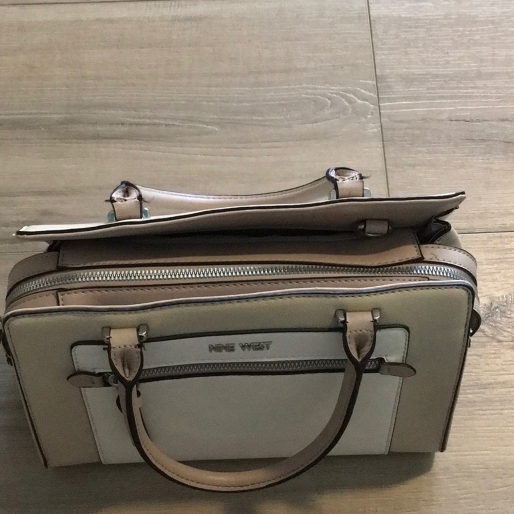 Nine West.Satchel Purse with crossbody strap - Picture 3 of 9